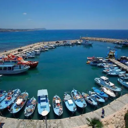 Enjoy A Of A Lifetime Renting Your Own In Paralimni, Paralimni 1214 빌라 프로타라스