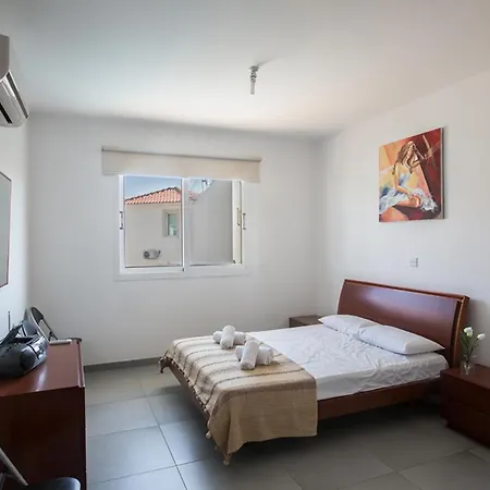 Enjoy A Of A Lifetime Renting Your Own In Paralimni, Paralimni 1214 빌라 프로타라스
