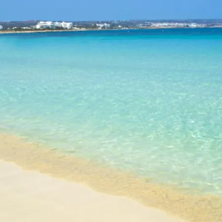 빌라 Enjoy A Of A Lifetime Renting Your Own In Paralimni, Paralimni 1214