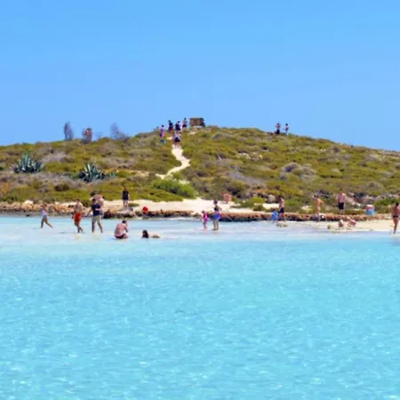 빌라 Enjoy A Of A Lifetime Renting Your Own In Paralimni, Paralimni 1214 프로타라스