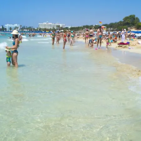Enjoy A Of A Lifetime Renting Your Own In Paralimni, Paralimni 1214 Villa *